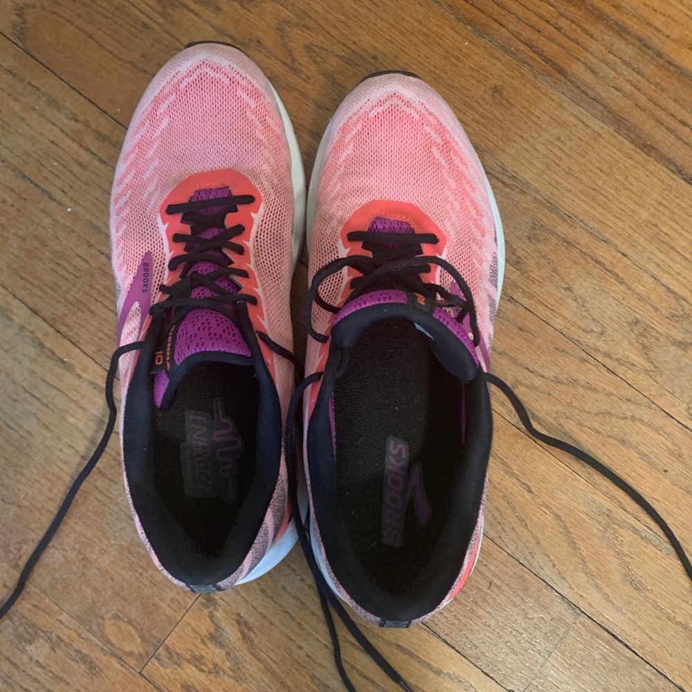 brooks sneakers